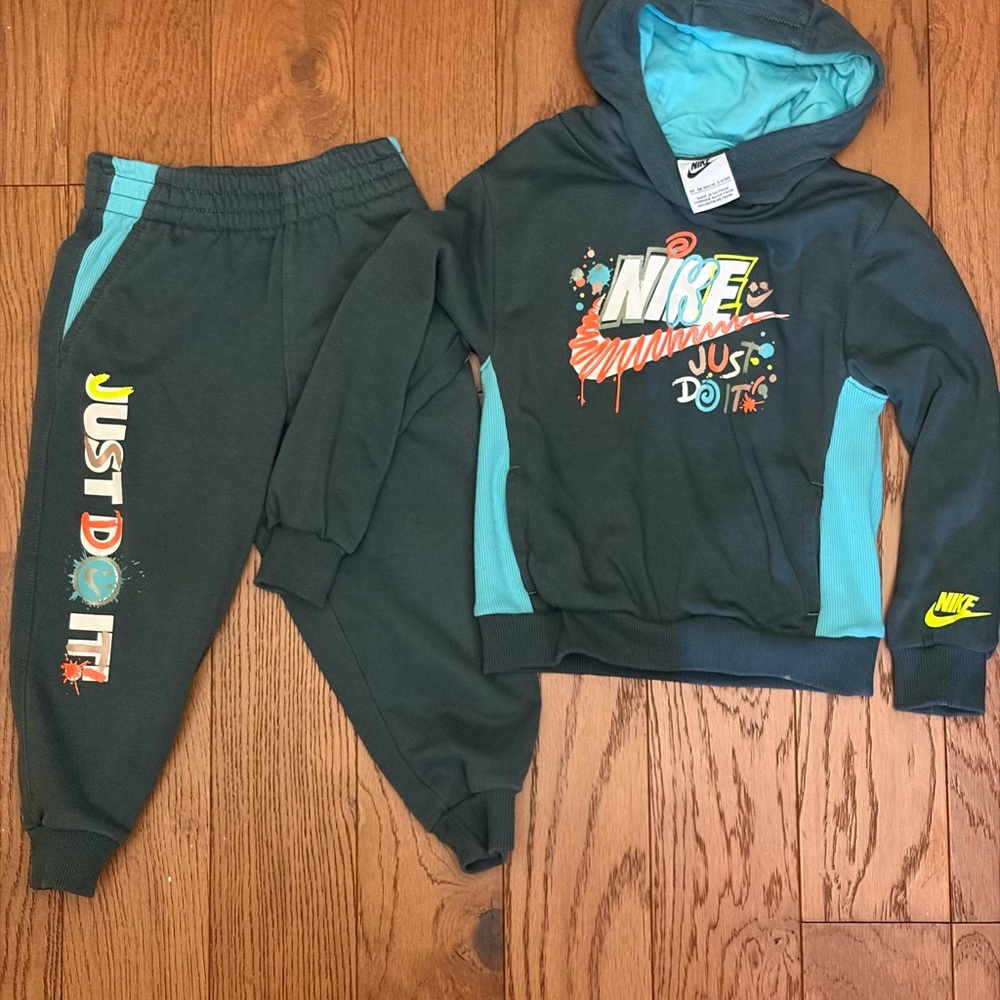 Nike Kids Charcoal and Teal Jogger Set